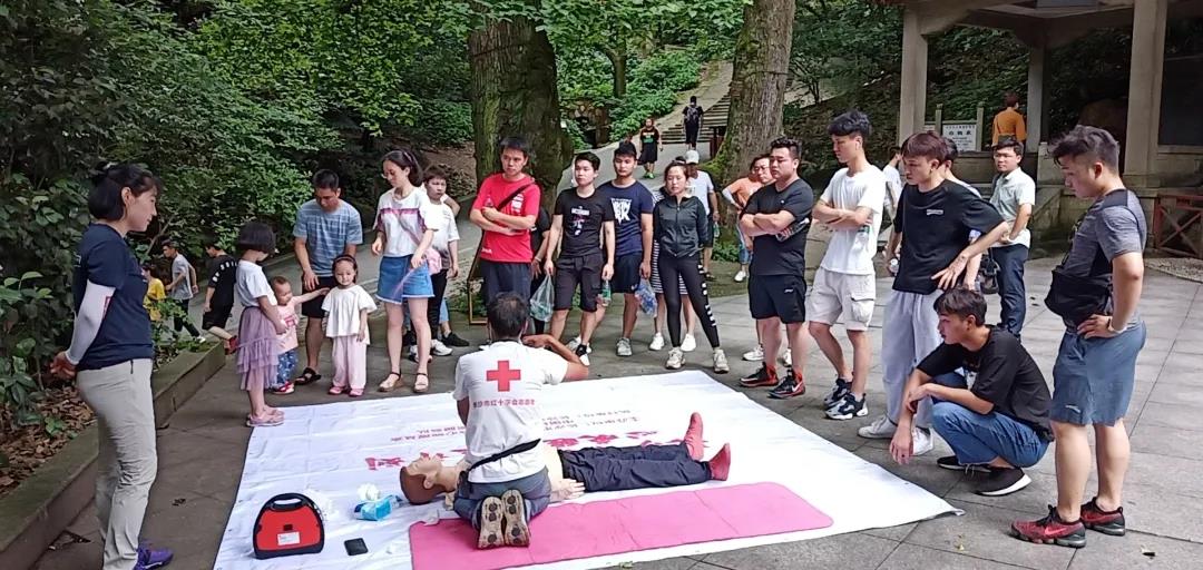 #心唤醒再行动#“地摊急救”系列活动（二）